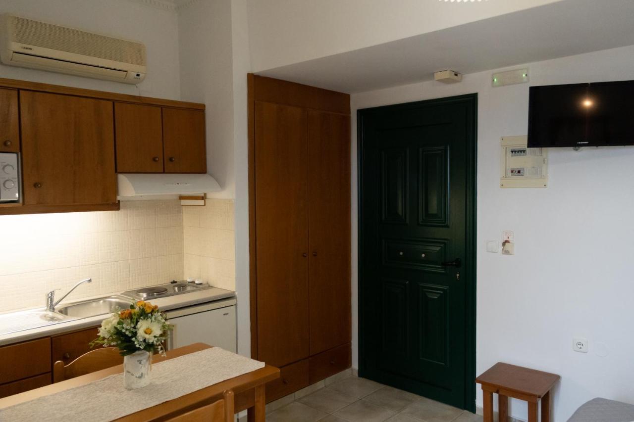 Aspri Petra Apartments Analipsi  Exterior photo